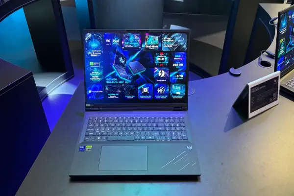 Tôi đã thử chiếc máy tính xách tay chơi game khổng lồ mới của Acer và xem qua một số điểm chuẩn